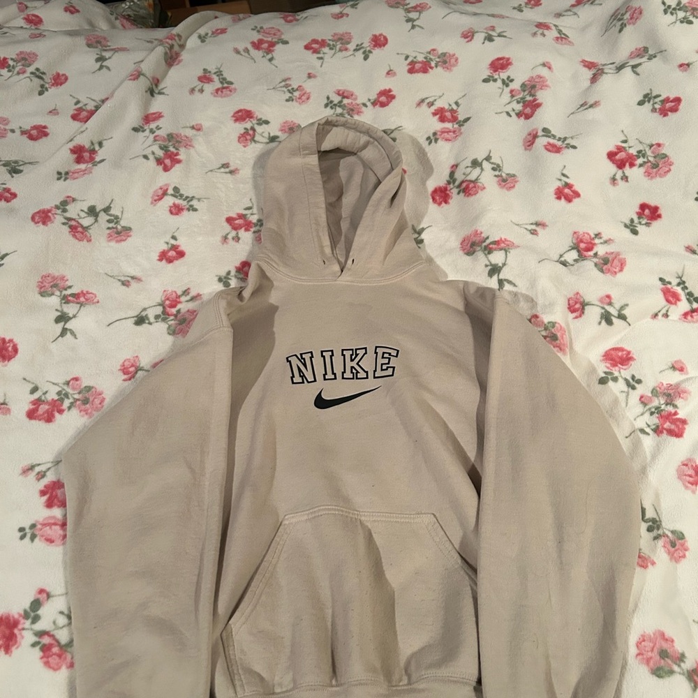 Gildan Heavy Blend Beige Nike Sweatshirt